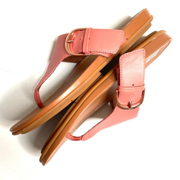 FITFLOP Gracie Leather Toe Post Sandal - Picture 9 of 16